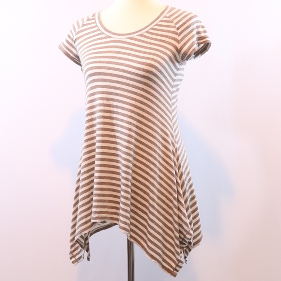 Max Studio Striped Handkerchief Hem Top - Picture 2 of 7